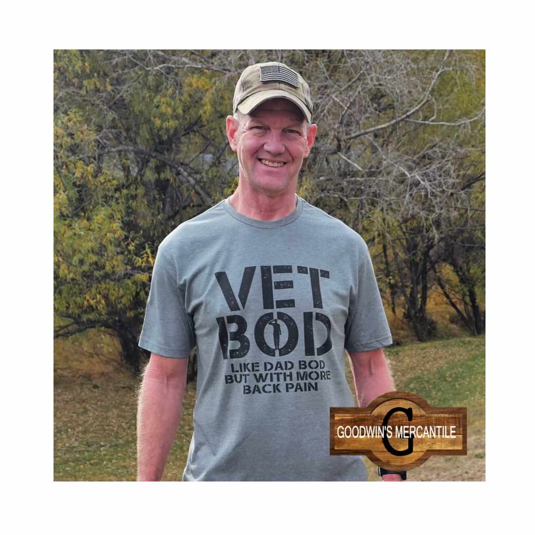 VET BOD KNEE PAIN UNISEX T-SHIRT