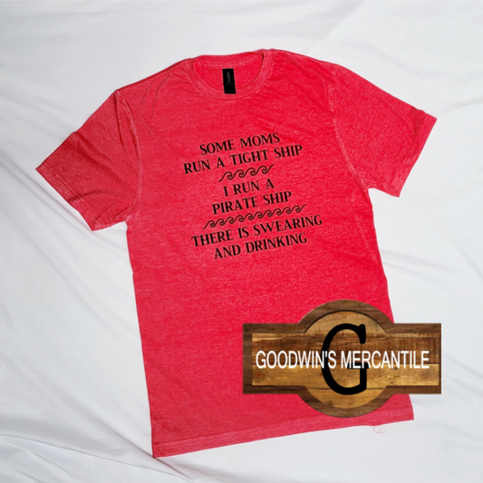PIRATE MOM UNISEX T-SHIRT
